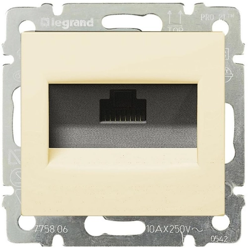 Legrand Valena béžová datová zásuvka RJ45 Cat. 5e UTP 774138
