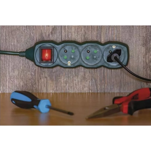 Prodlužovací kabel EMOS 3m/3zásuvky s vypínačem zelená P1313RZ 1902830300 s montážními otvory