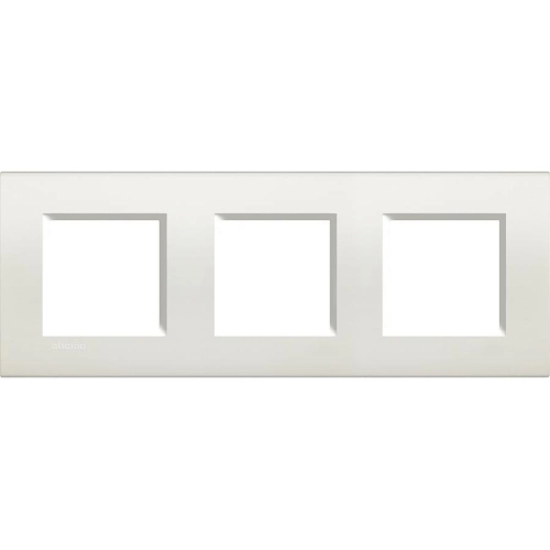 Bticino Living.Light rámeček 2+2+2M bílá LNA4802M3BI