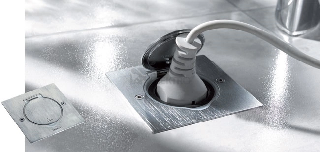 Obrázek produktu Kryt Legrand 89700 PLATINUM IP44 2M nerez čtverec 3