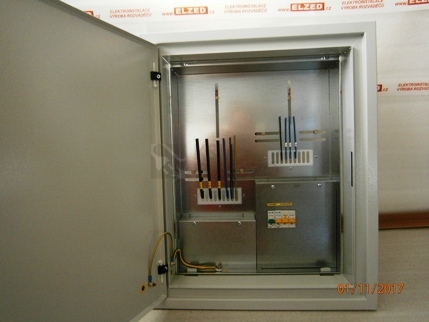 Obrázek produktu  Elektroměrový rozvaděč RE10T/Z-KV-S B25/3 zapuštěný bílý pro ČEZ EGD (E.ON) pro stávající odběrná místa 3