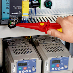 Kleště ploché Knipex 98 62 02 220mm celoizolované VDE 1000V