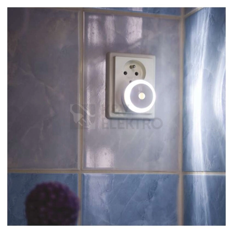 Obrázek produktu Noční světlo s fotosenzorem do zásuvky EMOS ENM100 P3306 1