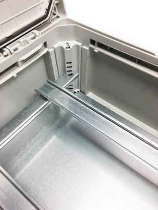 Obrázek produktu Montážní rám Famatel MAGNA pro DIN lištu s modul. krytem pro skříň I-39145 1