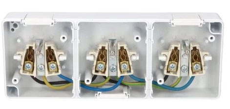Obrázek produktu Trojzásuvka IP44 Famatel Galatea bílá 5323-02 2