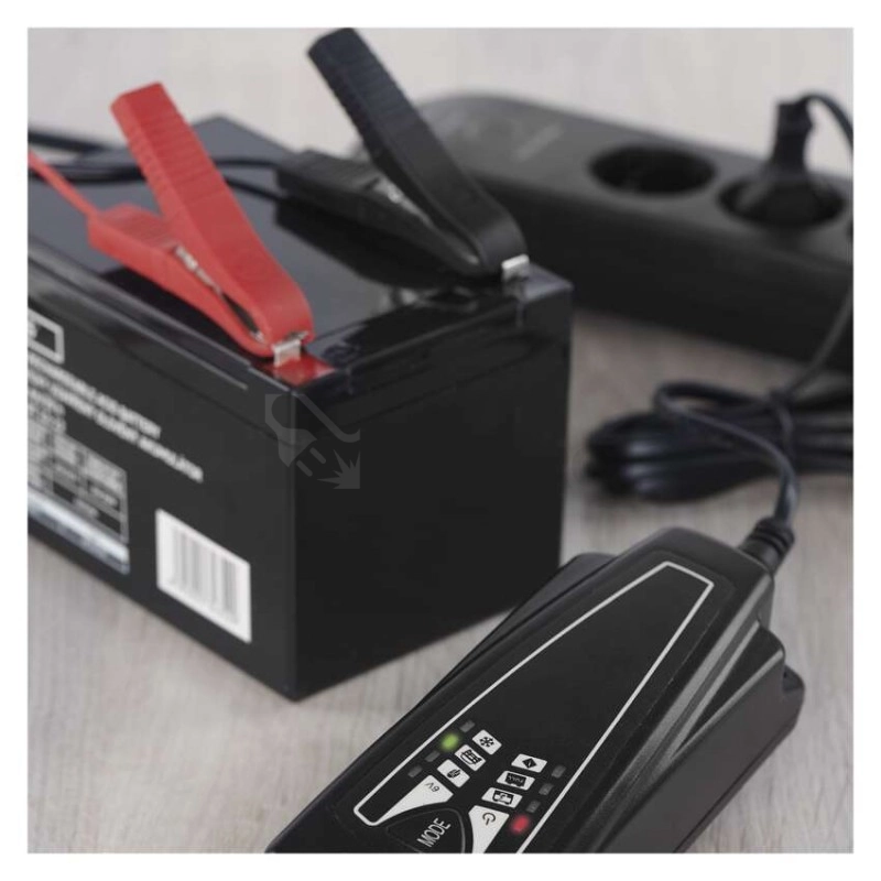 Obrázek produktu Nabíječka autobaterií Emos N1014 EUFAB 6/12V 4A 10