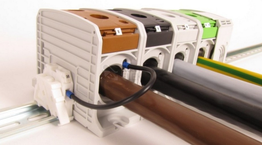 Obrázek produktu Univerzální připojovací svorka RKA 50 3P 3L BSG šedá+černá+hnědá 1006023 2