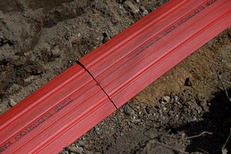 Krycí deska kabelu KD300 červená