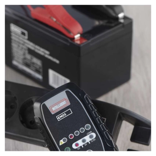 Nabíječka autobaterií EMOS N1015 6/12V 0,8A (obrázek 5)