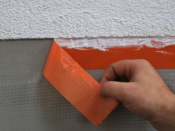 Obrázek produktu  Fasádní maskovací páska UV na omítky Den Braven STRONG 50mmx25m oranžová B7061MA 2