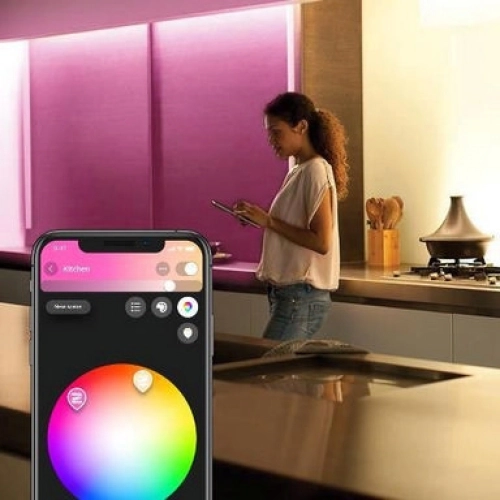 Philips Hue LED prodlužovací pásek 1m White and Color Ambiance Lightstrips Plus Bluetooth 8718699703448 11W 2000-6500K RGB (obrázek 3)
