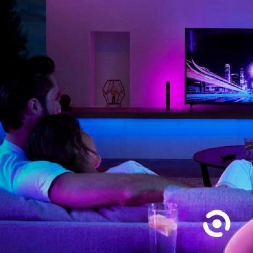 Philips Hue LED prodlužovací pásek 1m White and Color Ambiance Lightstrips Plus Bluetooth 8718699703448 11W 2000-6500K RGB (obrázek 4)