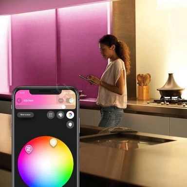 Obrázek produktu  Philips Hue LED prodlužovací pásek 1m White and Color Ambiance Lightstrips Plus Bluetooth 8718699703448 11W 2000-6500K RGB 2