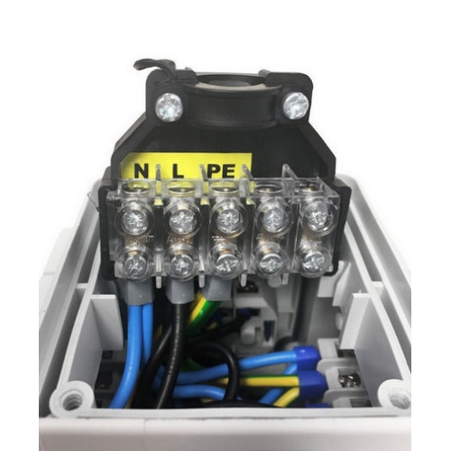 Zásuvkový závěsný PowerBOX Famatel PB150 IP44 5x230V