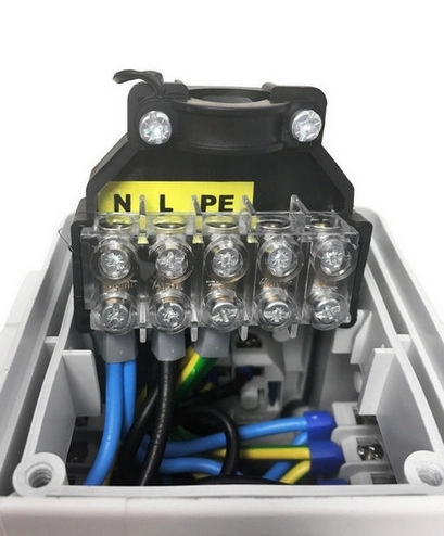 Obrázek produktu Zásuvkový závěsný PowerBOX Famatel PB150 IP44 5x230V 1