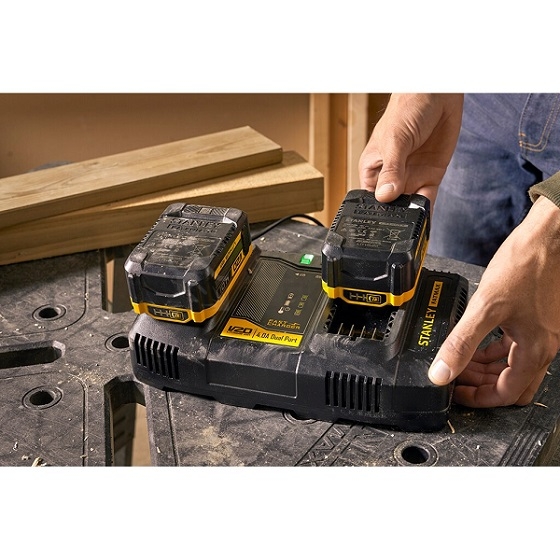 Obrázek produktu  Nabíječka Dual Port Stanley FatMax V20 SFMCB24 18V 4A bez akumulátorů 4