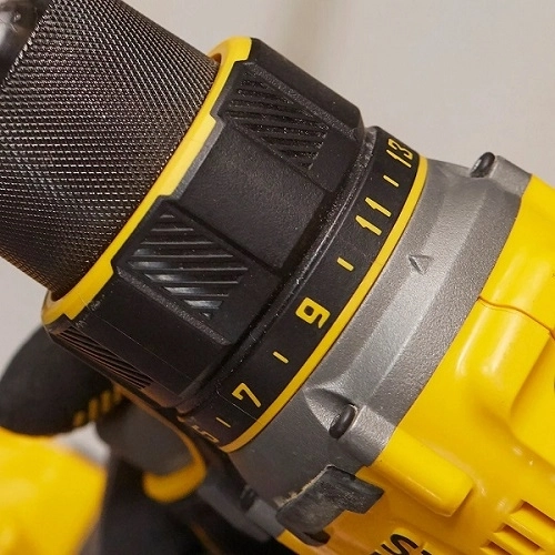 Aku vrtačka Stanley FatMax V20 SFMCD720D2K 18V bezuhlíková 2x aku Li-Ion 2Ah (obrázek 9)