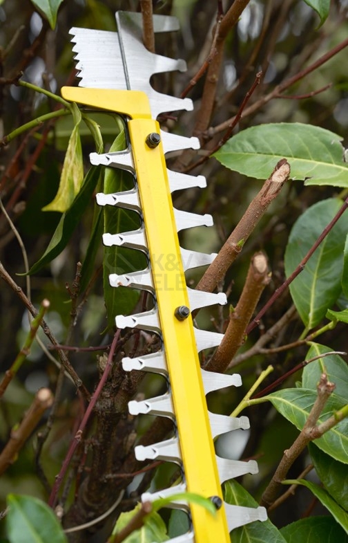 Obrázek produktu AKU nůžky na živý plot 55cm Stanley FatMax V20 SFMCHT855M1 1x aku Li-Ion 4Ah 2