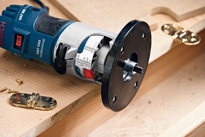 Obrázek produktu Ohraňovací frézka 600W Bosch GKF 600 0.601.60A.100 7