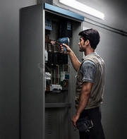 Obrázek produktu Aku rázový utahovák 1/4" Bosch GDR 120-LI 0.601.9F0.001 2x aku 2Ah 2