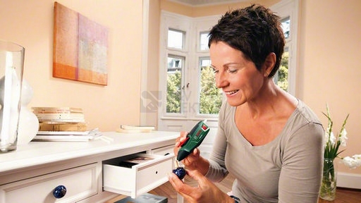 Obrázek produktu Dobíjecí tavná pistole 7mm Bosch GluePen 0.603.2A2.020 3