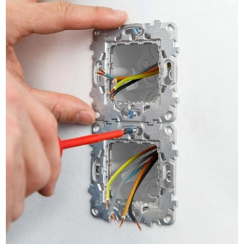 Schneider Electric Nová Unica montážní rámeček Zamak 2moduly jednonásobný NU7002 (obrázek 5)