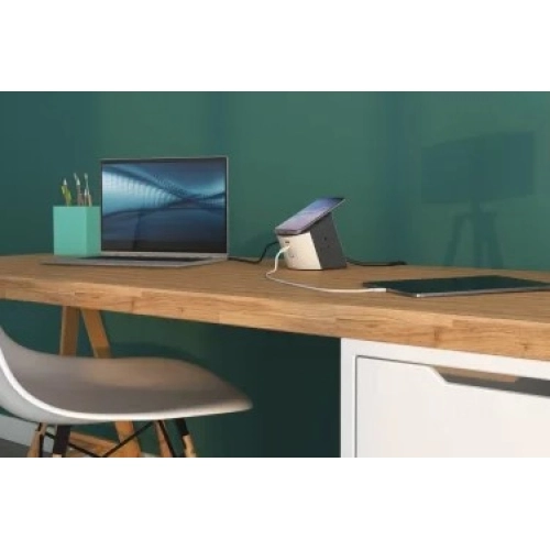 Bezdrátová nabíječka USB A+C 2x2P+T Legrand 49412 bílá/tmavě šedá (obrázek 3)