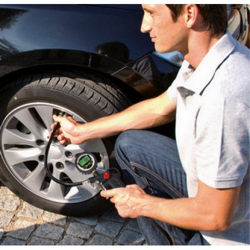 Hustící pistole s digitálním manometrem Einhell 4133115