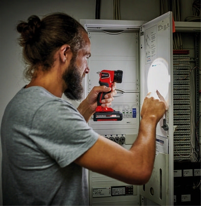 Obrázek produktu Aku pracovní LED svítilna Einhell TE-CL 18 Li H-Solo 4514130 bez nabíječky a baterie 1