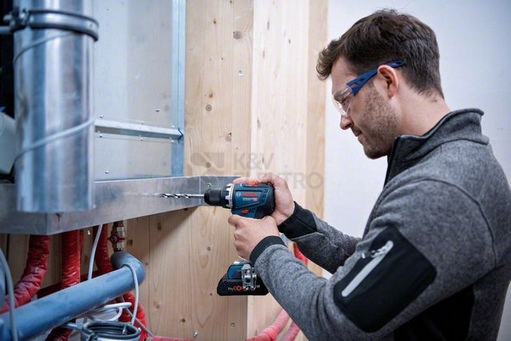 Obrázek produktu Aku vrtačka Bosch GSR 18V-90 C 18V 2x aku Li-Ion 4,0Ah 0.601.9K6.004 11