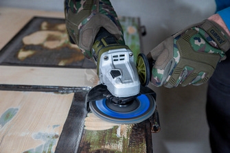 Obrázek produktu Akumulátorová úhlová bruska Narex CAMOUFLAGE BASIC BOX CBU 125 65405720 12