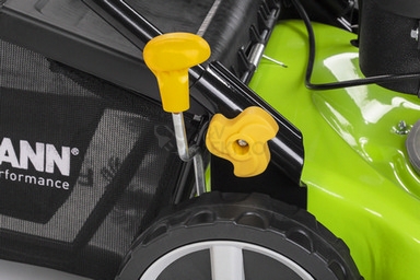 Obrázek produktu Benzínová sekačka FIELDMANN FZR 4008-79B 50003998 10
