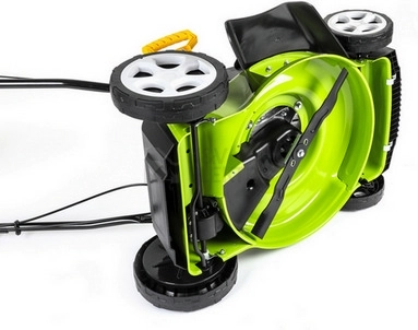Obrázek produktu Benzínová sekačka s pojezdem FIELDMANN FZR 4616-144B 50004000 1