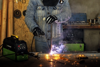 Obrázek produktu Invertorová svářečka FIELDMANN FDIS 20160-E 50004417 3