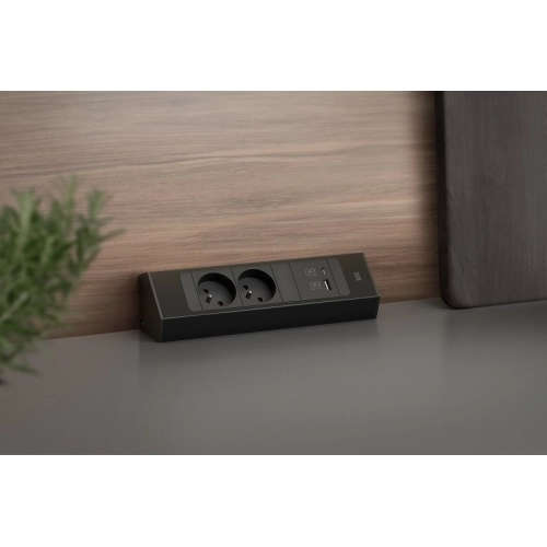 Rohová zásuvková lišta Bachmann 932.103 CASIA 2x230V USB nabíječka A/C (obrázek 3)