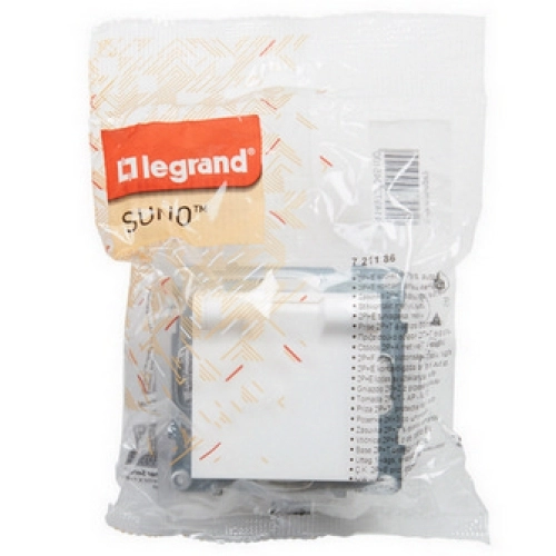Legrand SUNO zásuvka s clonkami IP44 bílá 721186 (obrázek 4)