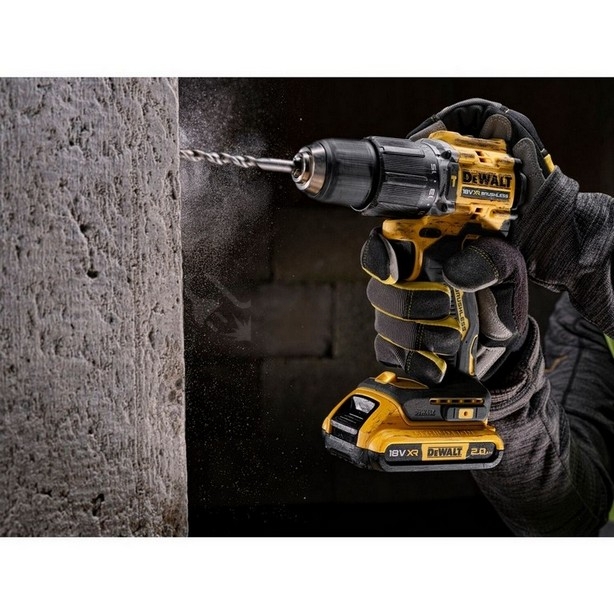Obrázek produktu Aku vrtačka DeWALT DCD100YD2T 18V s příklepem 2x aku Li-Ion 2,0Ah 2
