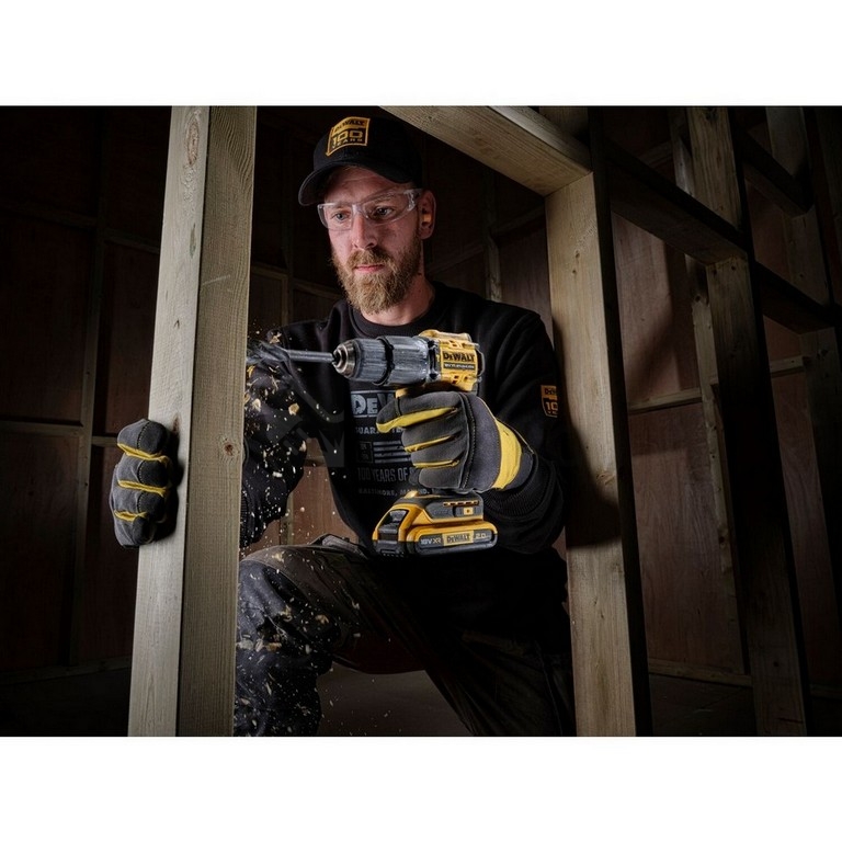 Obrázek produktu Aku vrtačka DeWALT DCD100YD2T 18V s příklepem 2x aku Li-Ion 2,0Ah 6