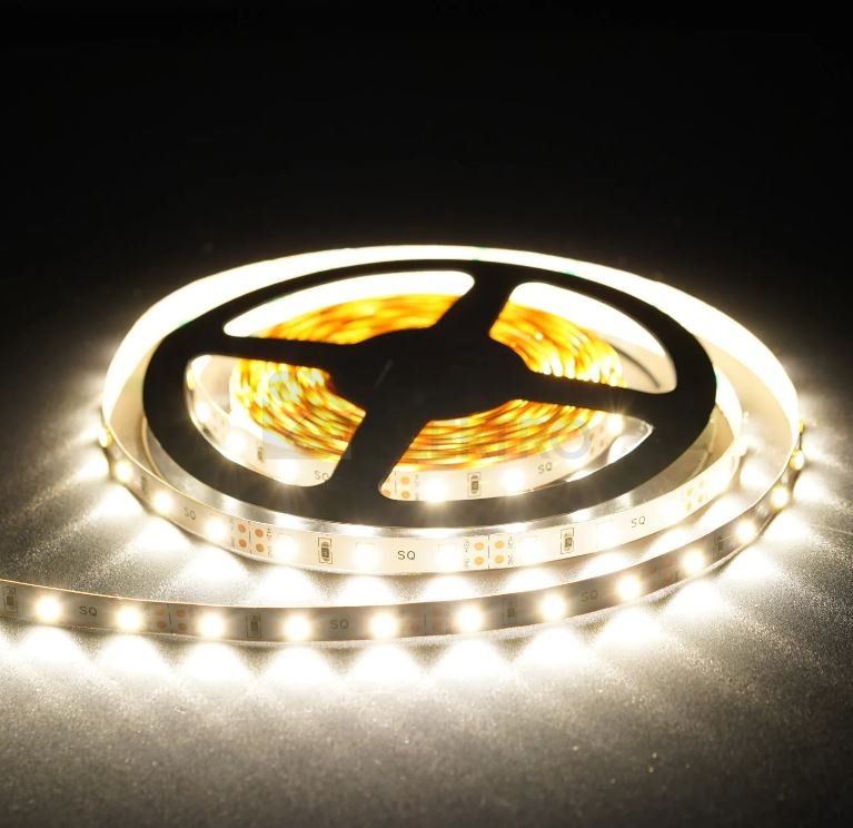 Obrázek produktu LED pásek SQ3-300 12V 4,8W/m neutrální bílá š=8mm 07106 (délka 5m) 1