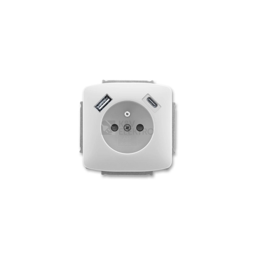 ABB Tango zásuvka s USB nabíjením bílá 5569A-A32357 B s clonkami (2CHA693257A4500)