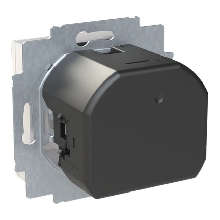 ABB Levit zásuvka bílá/bílá s USB nabíjením 5569H-A32357 03 s clonkami 2CHH693257A4003