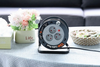 Obrázek produktu Prodlužovací přívod na bubnu 15m 3 zásuvky černý kabel 3x 1,0mm2 Solight PB24B 4