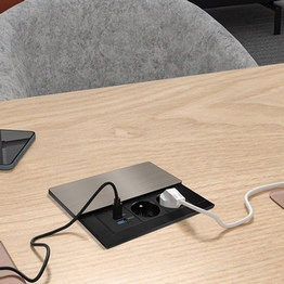 Vestavný blok zásuvek s posuvným krytem 2 zásuvky USB A+C 20W PD 2m stříbrný Solight PP128C-PD20