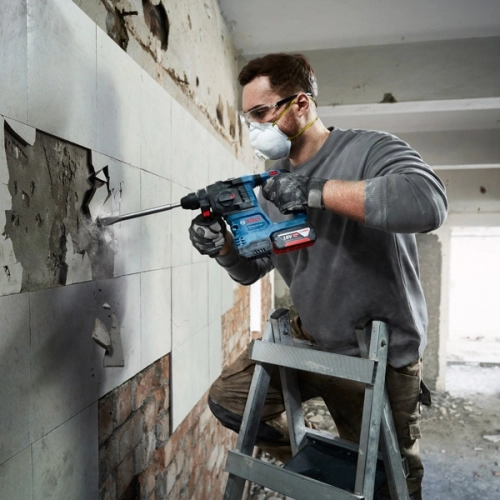 Aku vrtací kladivo SDS-Plus Bosch GBH 185-LI 0.611.924.022 4Ah (obrázek 2)