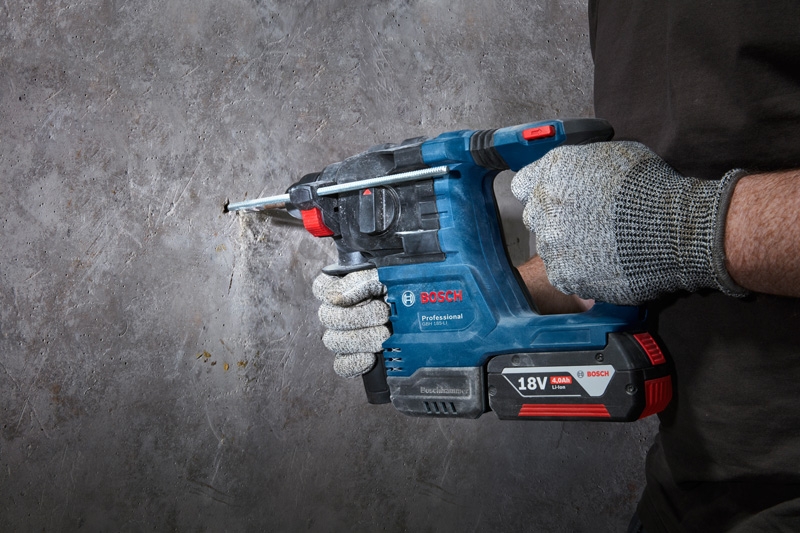 Obrázek produktu Aku vrtací kladivo SDS-Plus Bosch GBH 185-LI 0.611.924.022 4Ah 2