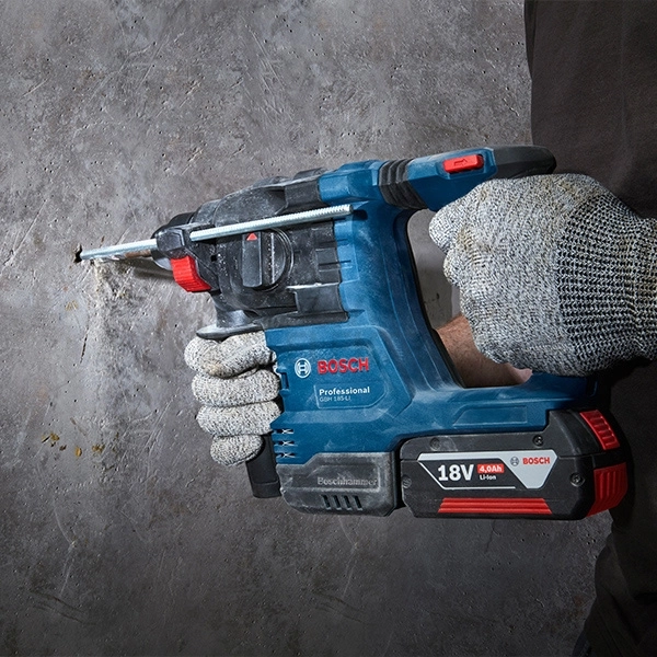 Obrázek produktu Aku vrtací kladivo SDS-Plus Bosch GBH 185-LI 0.611.924.022 4Ah 5